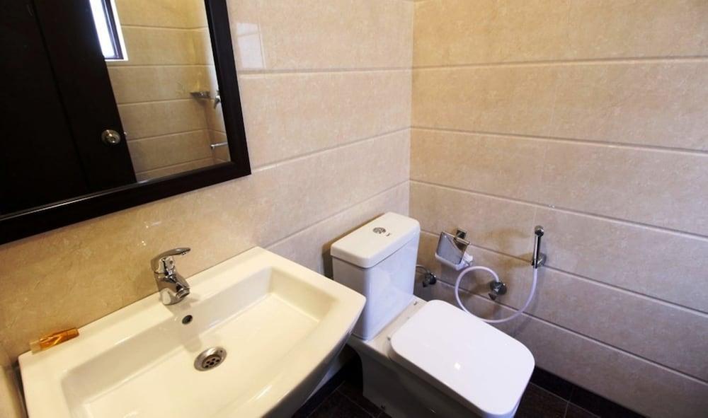 Fabhotel Jaggi Palace Karol Bagh Delhi  Exterior photo