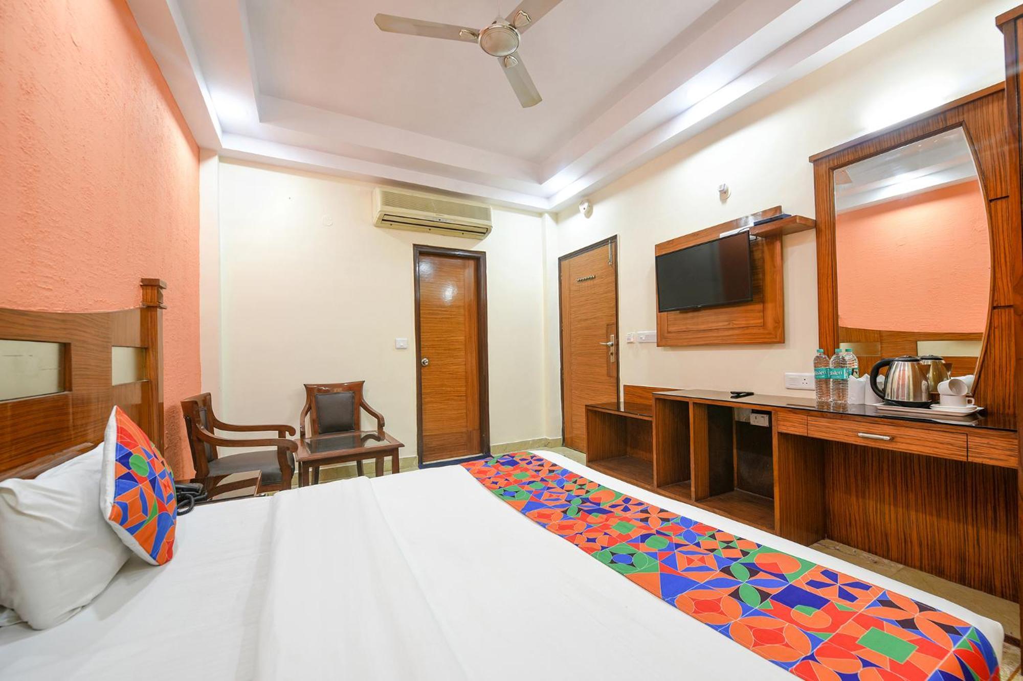 Fabhotel Jaggi Palace Karol Bagh Delhi  Exterior photo