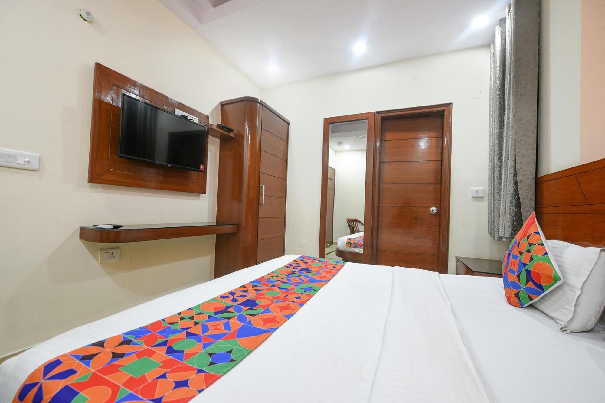 Fabhotel Jaggi Palace Karol Bagh Delhi  Exterior photo