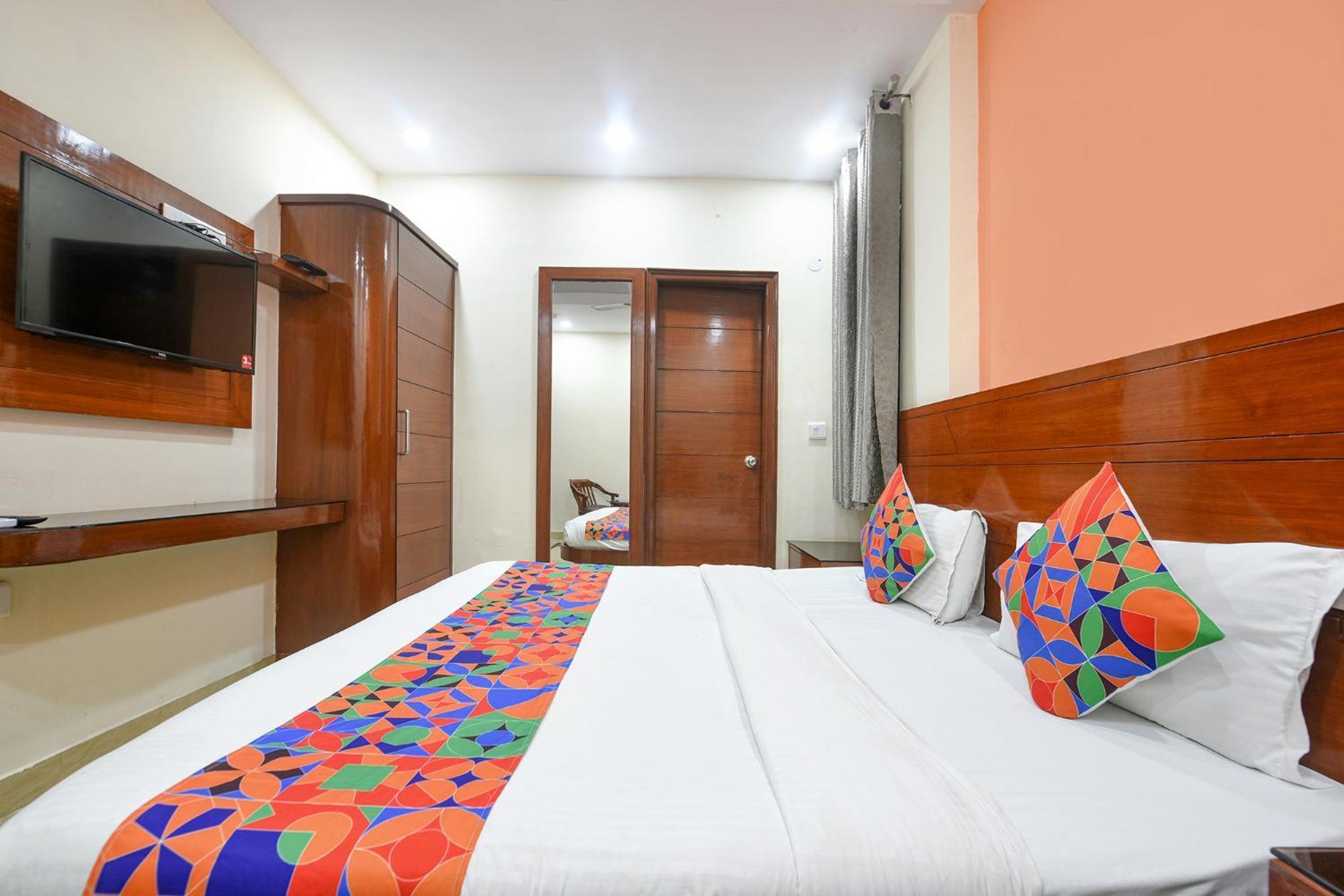 Fabhotel Jaggi Palace Karol Bagh Delhi  Exterior photo